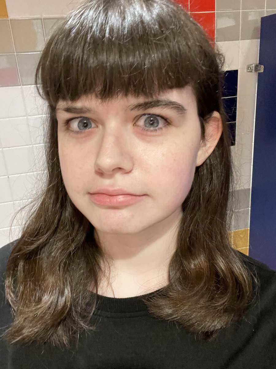 ellaallphinn's tweet photo. pale maxing #faceporn #goonbait #fanvue #onlyfans #bangs https://t.co/n4kBwN0o9x