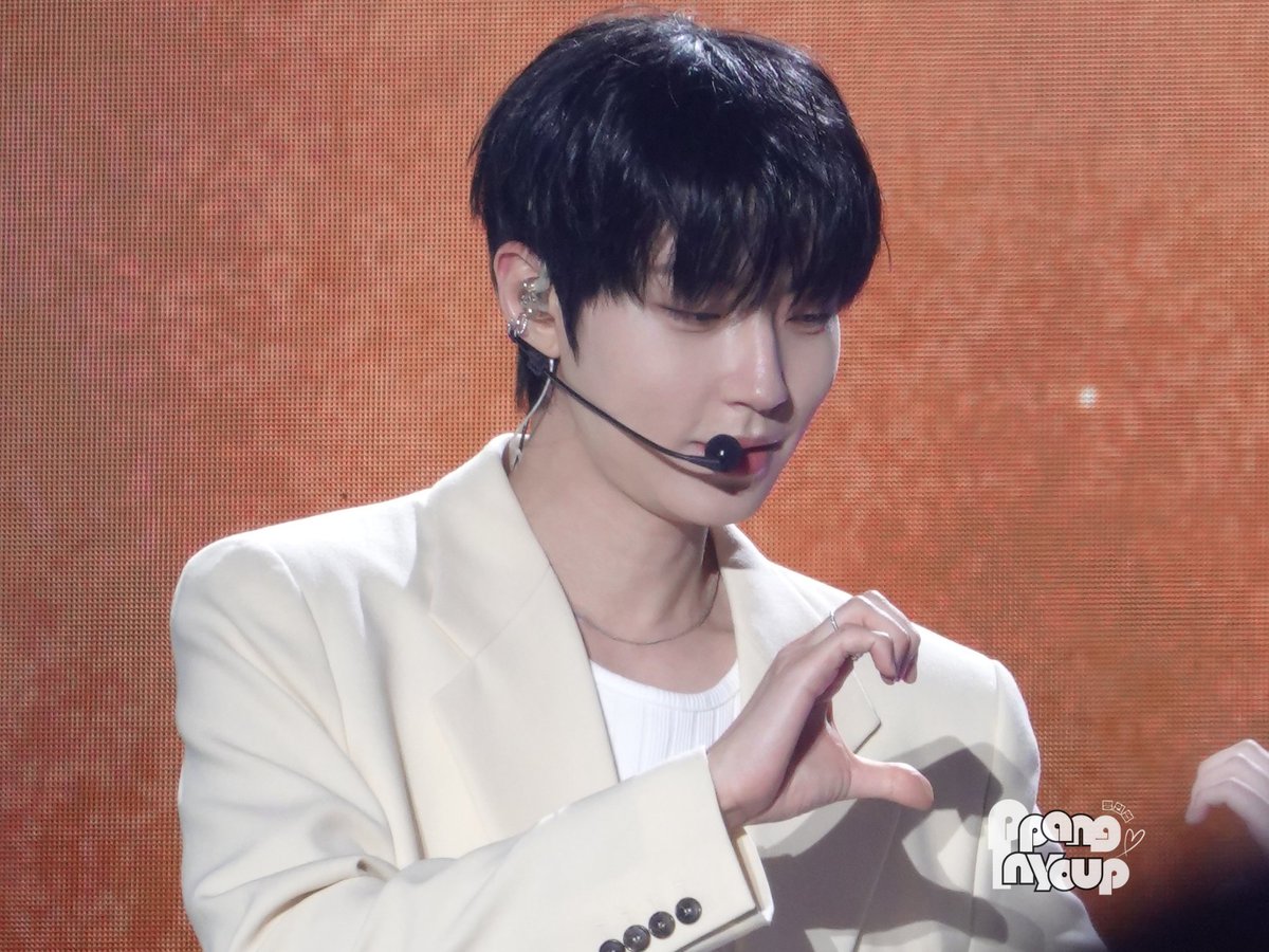 ppang_in_youp's tweet photo. 이뻐 https://t.co/oh3buM5FfG