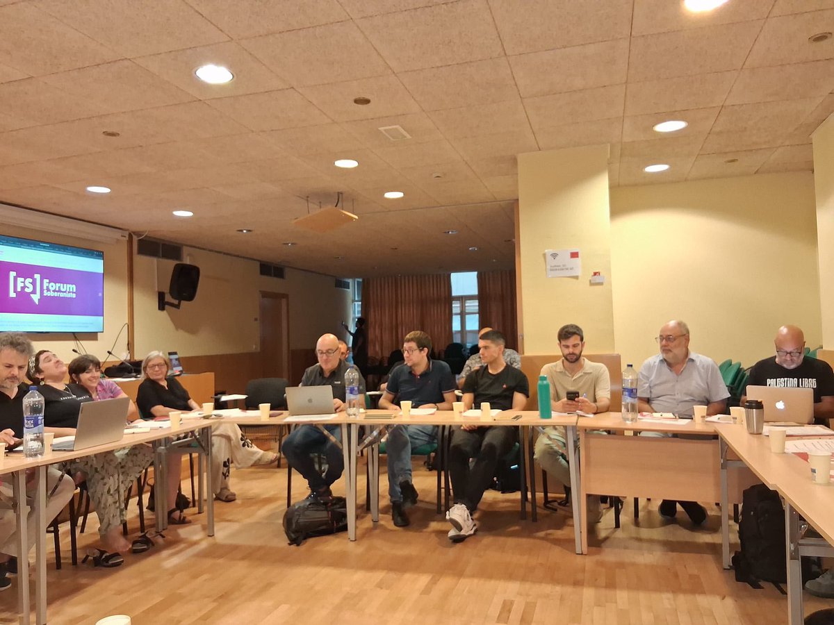 InterSolidaria's tweet photo. Participem a l' assemblea ordinària del Fòrum Sobiranista que aglutina les fundacions i els espais de pensament del sobiranisme d’esquerres de Catalunya, Euskal Herria, Galiza, les Illes Balears, el País Valencià i les Illes Canàries. Idees transformadores per a un món complex. https://t.co/25mZp1tz6q