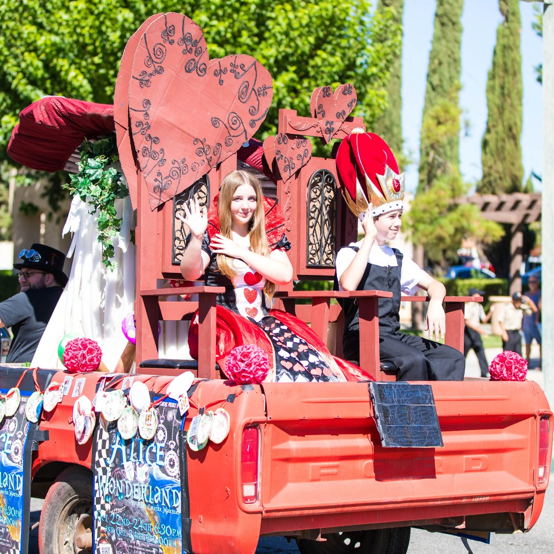 BanningUSD's tweet photo. 🐎 Banning USD showed up for the Stagecoach Days Parade! From Cadet Corps leading the way to performing arts, athletics and schools across the District, our students proudly represented Banning USD. 💚💛

Read more: https://t.co/gz1tLuwKhy https://t.co/RFs3KZ8yq2