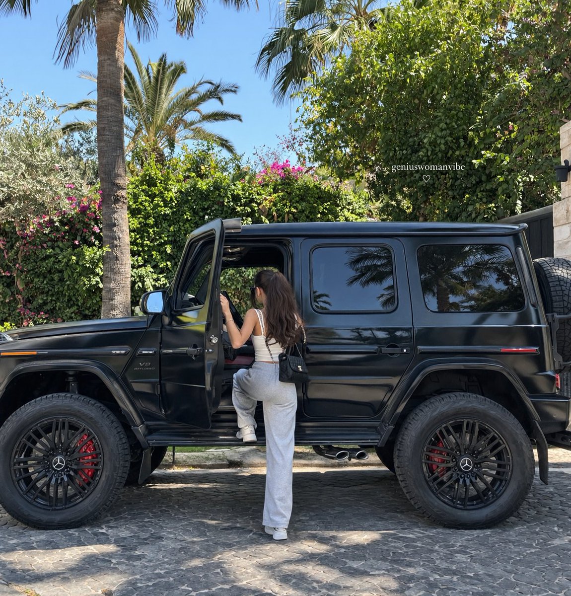 geniuswomanvibe's tweet photo. just a girl and her dream car https://t.co/mwZ1rJGlir