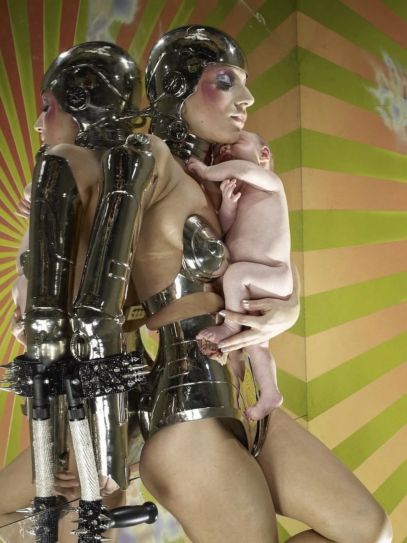 PC_Moments's tweet photo. Lady Gaga for V Magazine (2009) https://t.co/JXA6cYb85X