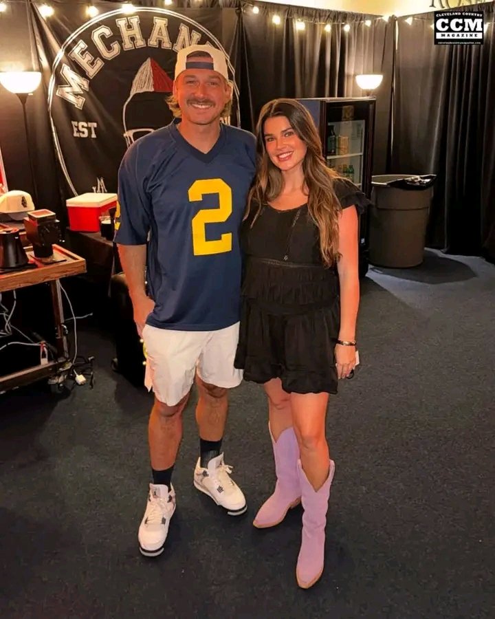 WallenNationFan's tweet photo. I and my lovely sister 🥰 https://t.co/Urx8XvkbwN