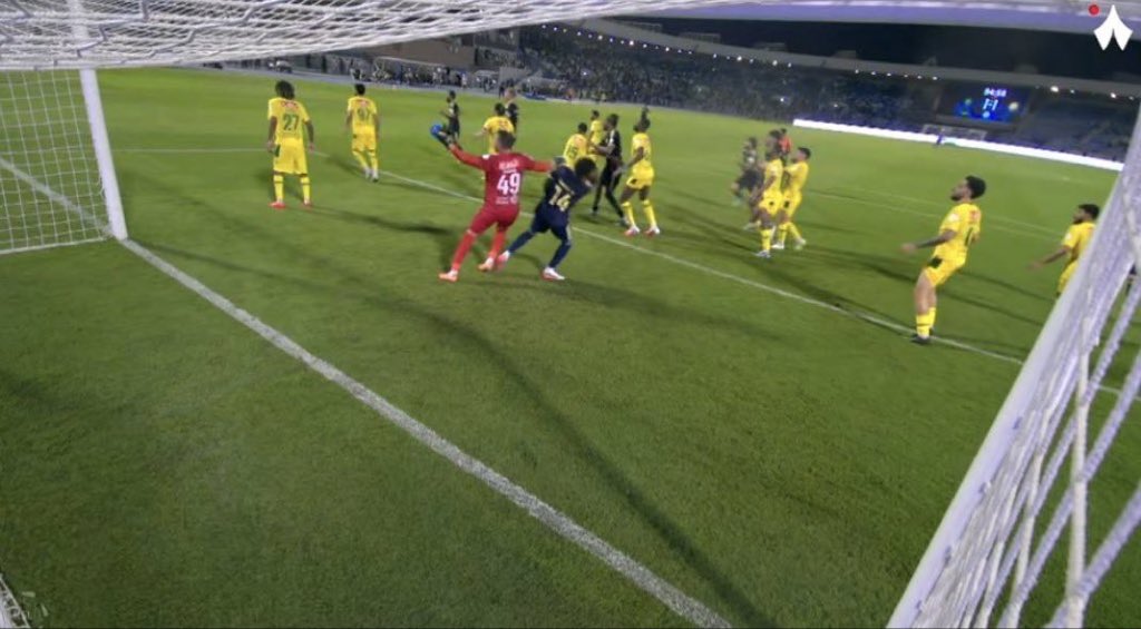 NFC_9V's tweet photo. فضيحة تحكيمية بحكم محلي ⁉️
هاردلك جمهور النصر تعادل بطعم الخسارة  🙏#النصر_الخليج https://t.co/mItZkpwzwF