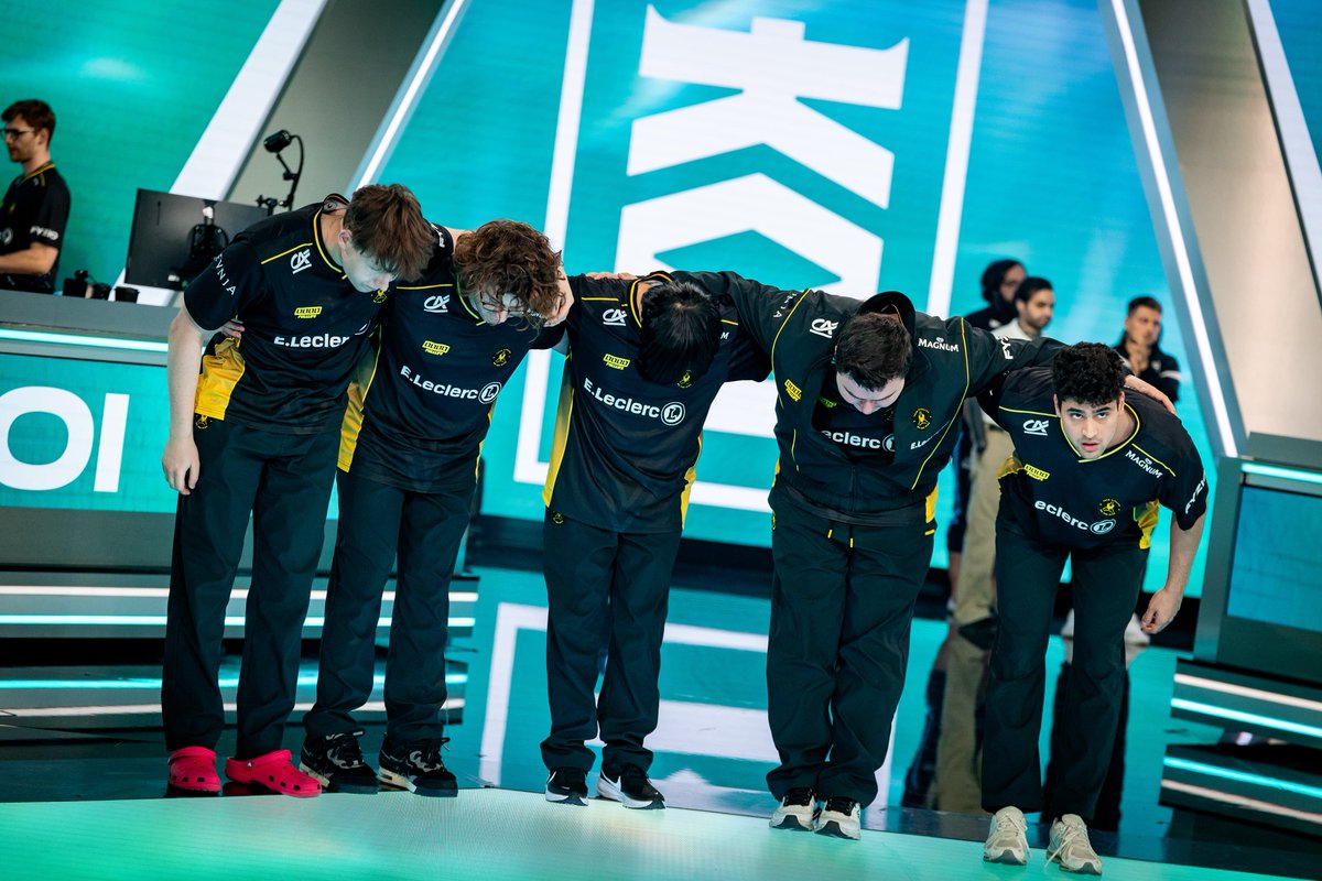 flstjtmlol's tweet photo. 고생 많았어요 데마시아 컵 잘해봅시다..🥺👊🏻
#VforVictory #VITWIN https://t.co/o58clxOgTo