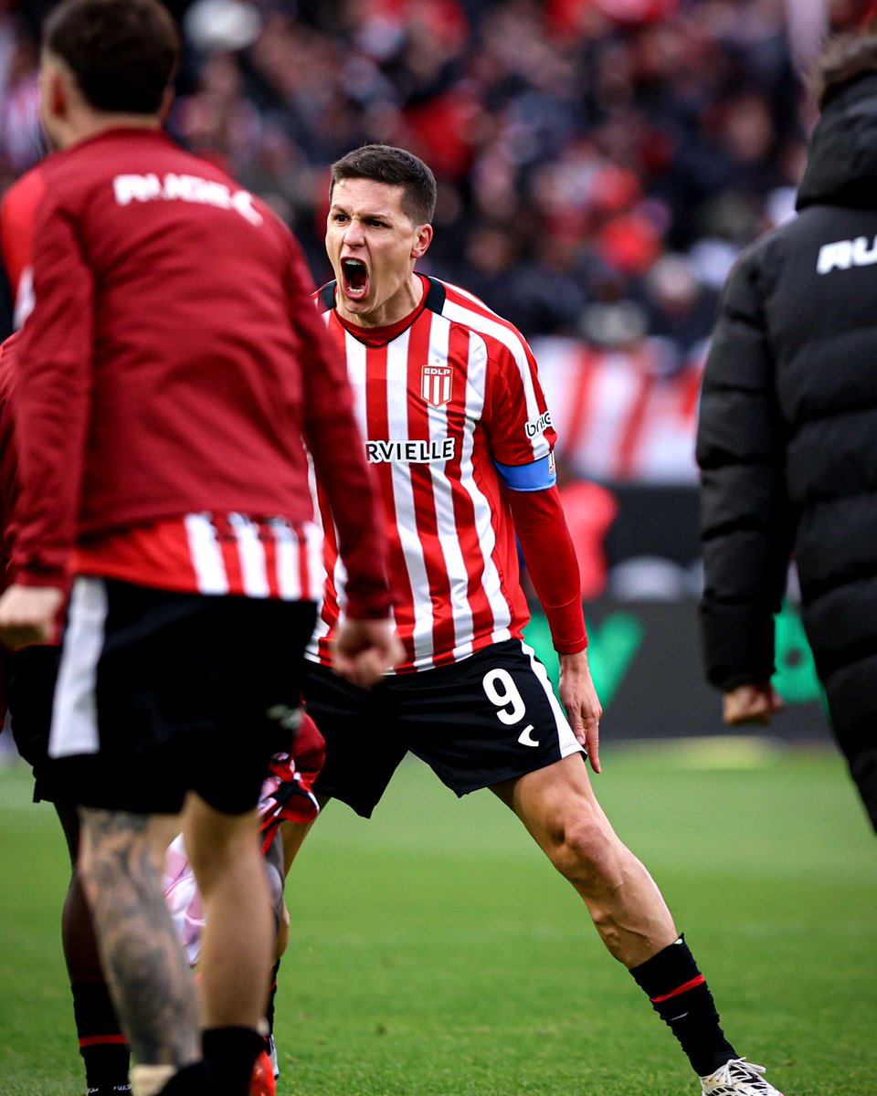 EdelpOficial's tweet photo. Yo quiero un héroe 🙌🦸‍♂️ https://t.co/MWvFFXQpkw