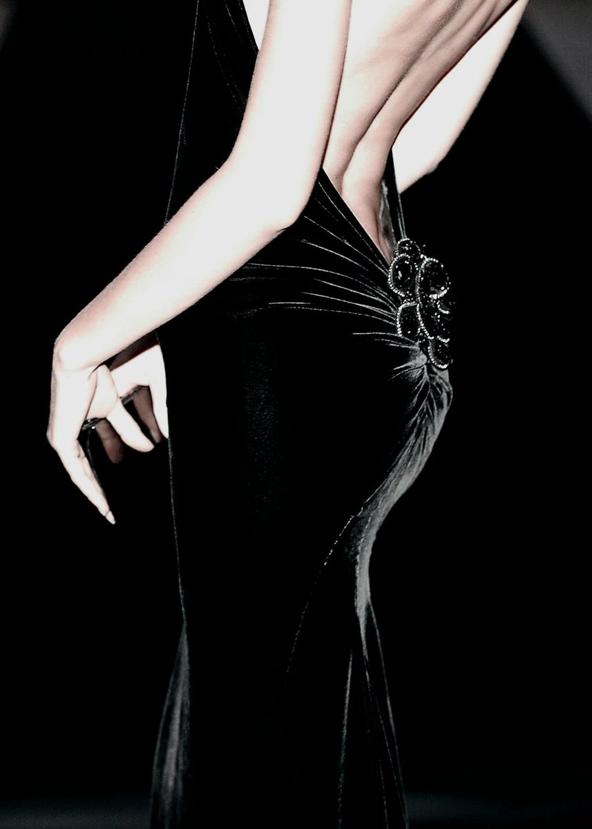WINGLESSFAlRY tweet picture