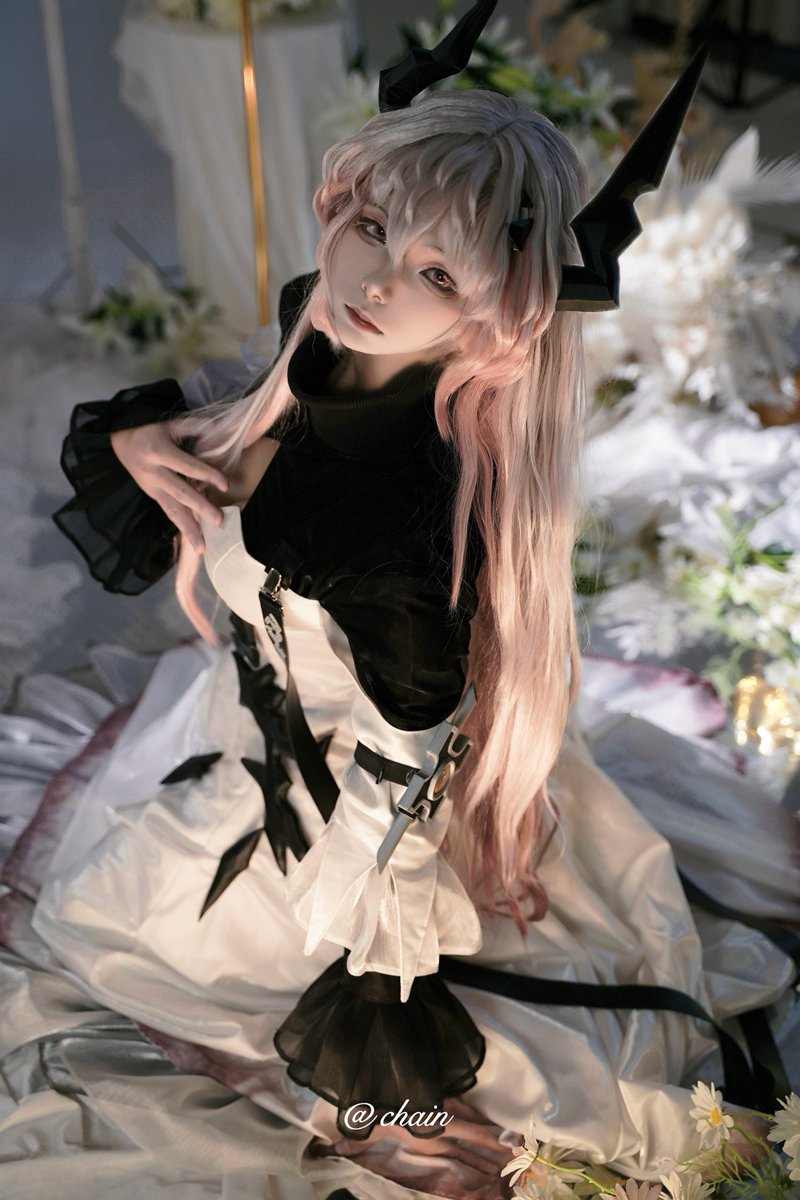 Orangejuice0515's tweet photo. Let hope outlive me.#Arknightsㅤ #cosplay https://t.co/La41HoxVlB