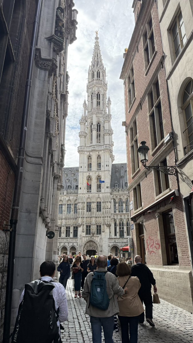 ALT_H8's tweet photo. Brussels 🇧🇪. https://t.co/LNpXSwc3QU