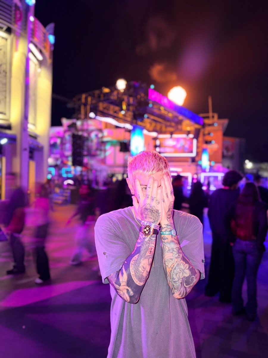 lohatx's tweet photo. TE AMO, ZACKY V. 💖 https://t.co/bOq5Wl6cpH