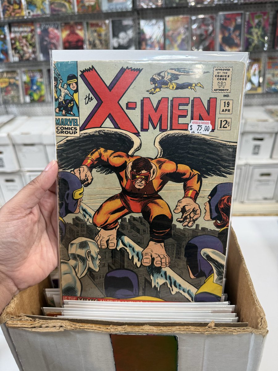 BigMetalBoss's tweet photo. Awesome pickup at Heroes & Fantasies.
The X-MEN 19 first appearance of The Mimic and Stan Lee’s final issue on the book.
#XMEN #STANLEE #SILVERAGE #ReadComics https://t.co/v1uNJGb8PI