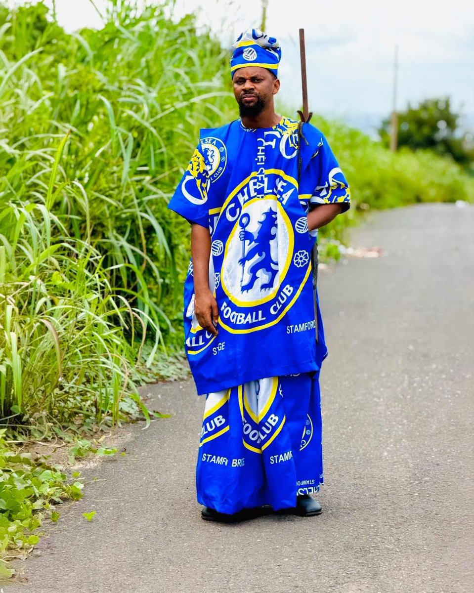 GOZIEOFEBONYI's tweet photo. Meet Igwe ndi Chelsea na AmaOhu, the only king wey no dey play with his club.
Blues for life
#chelseafcfans #chelseafans https://t.co/lZ3sC8HTDc