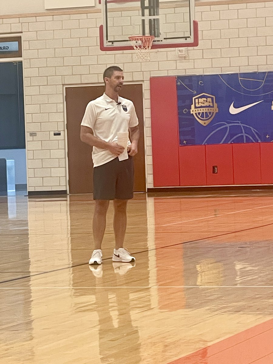 dshow23's tweet photo. New Rockhurst coach Todd Lorensen talks on Purposeful Skill Work to the coaches in KC at the USA Basketball Coaches Academy! Sign up for other fall clinics at https://t.co/n1vX4i2A07 @usabasketball https://t.co/hD0vbXsWIZ