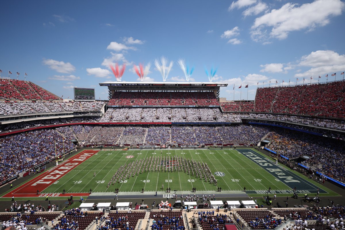 AggieFootball's tweet photo. Courtesy of the red, white and blue https://t.co/EzIf9zk54T