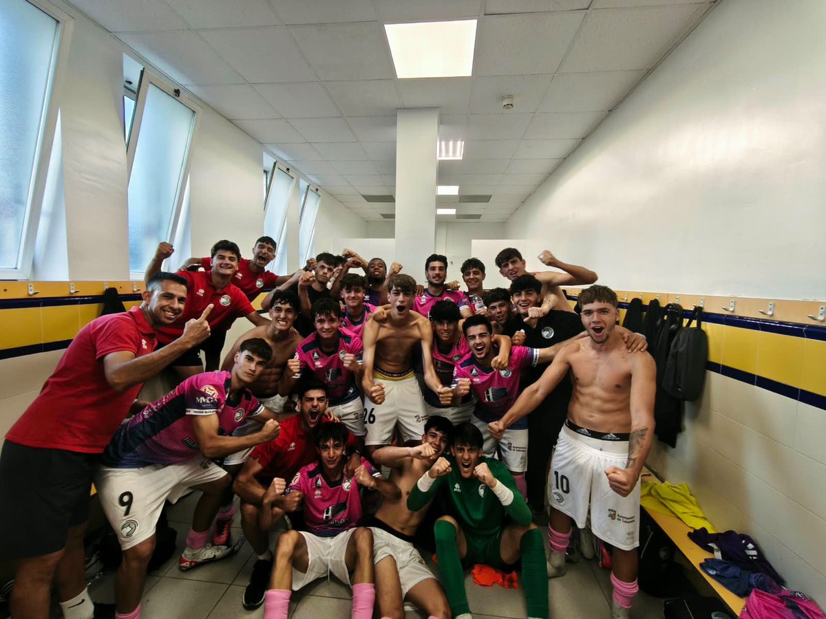 USCFbase's tweet photo. ✅ Primera victoria de la temporada en el nuevo grupo de División de Honor. 

💪 En el primer viaje oficial de la temporada, nuestros chicos del Juvenil consiguen el triunfo en el campo de fútbol de Urbieta. 

¡Enhorabuena equipazo!

🔜 @AthleticClub 

#ConstruyendoUSCF🏗️ https://t.co/2JqlYExSrg