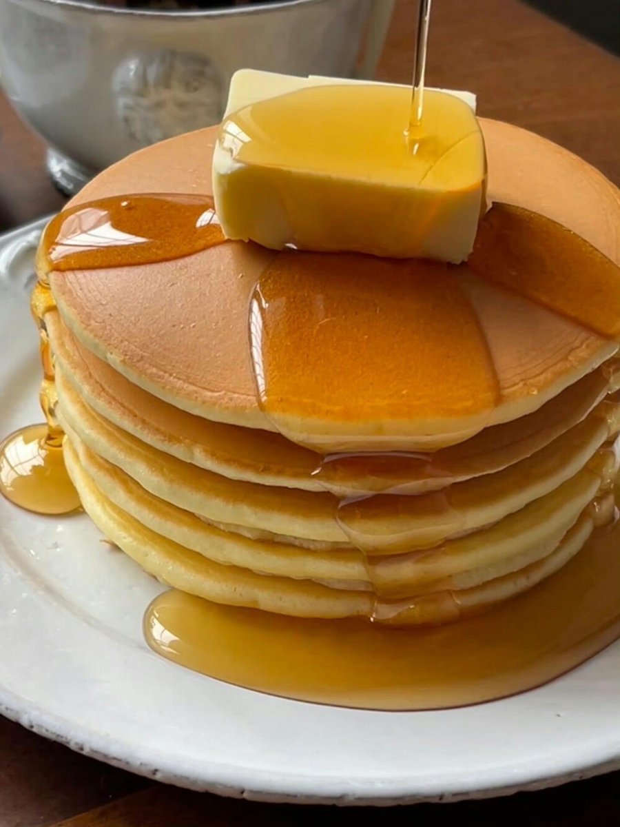 ouchv570732's tweet photo. Just whipped up fluffy lemon ricotta pancakes for brunch—zesty, creamy, and way better than takeout!  #HomeCooking https://t.co/pTXjUGZGe0