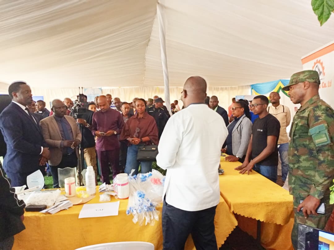 acfrwanda's tweet photo. @acfrwanda yitabiriye imurikabikorwa ry'ibyagezweho mu myaka 5 Njyanama y'akarere ka Gicumbi imaze itowe. Abafatanyabikorwa dushima uburyo mwadufashije ngo dushobore kugira uruhare mu #iterambere ry'akarere kacu kandi ibikorwa birivugira! https://t.co/uGTdvRhrZr