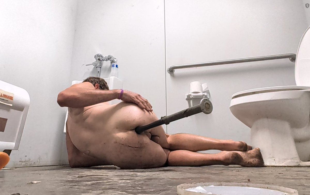 TheKurtReed's tweet photo. Batter up!

#anal #gayanal #assplay #objectinsertion #extremeinsertion #stretchedass #hungryhole #batplay #baseballbat #filledass https://t.co/cUBGNHvM3e