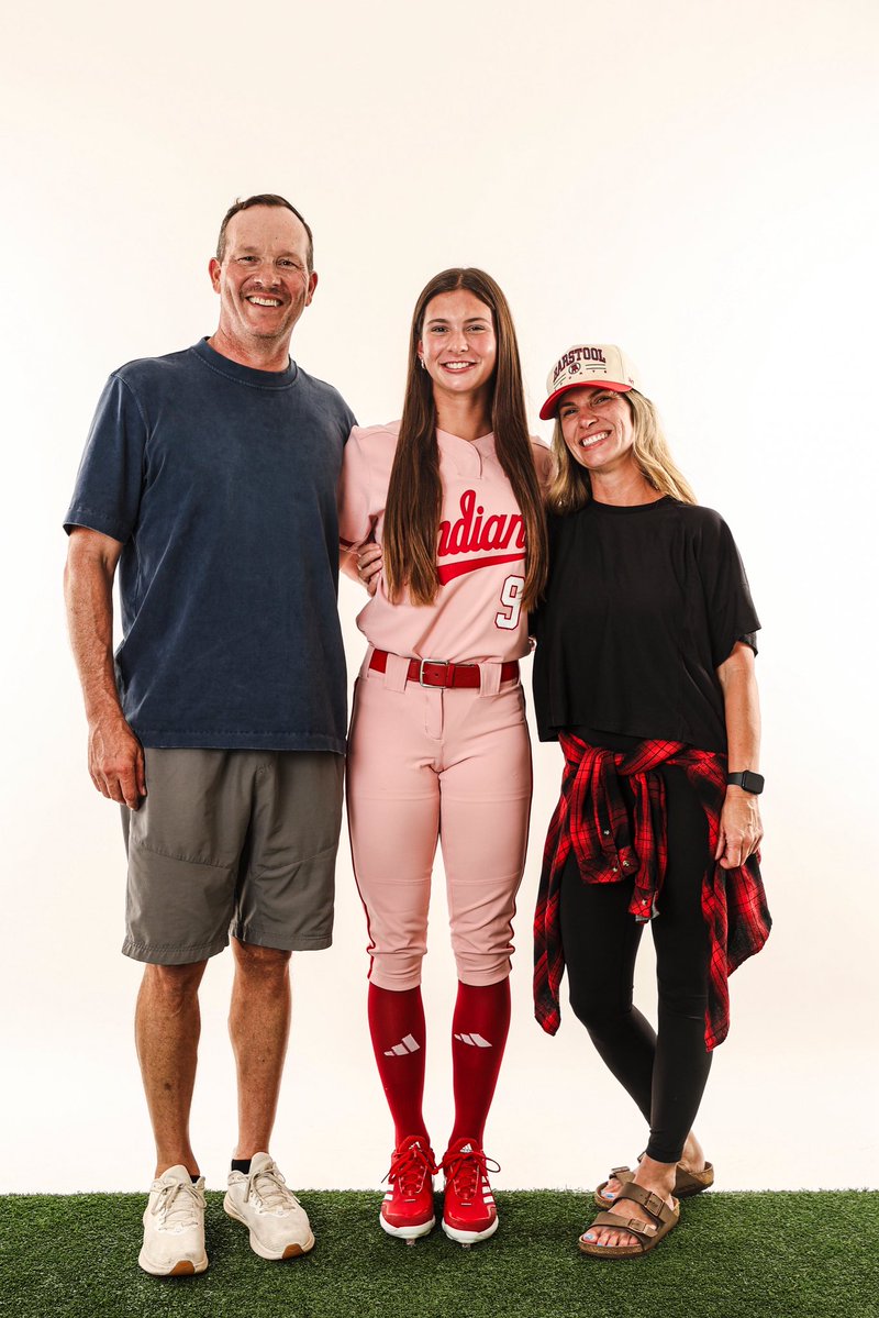 Chaden98's tweet photo. So excited to announce my commitment to continue my academic and athletic career at INDIANA! My visit left no doubts. Incredible coaches, team, and campus. Thank you, @IndianaSB, for believing in me and trusting me to keep working and developing. HOO HOO HOO! @RisingKobasew https://t.co/WB4E5lEOs0