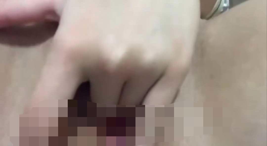 GchTu32670's tweet photo. 一晚上挖了3次 聊天小宝很有耐心 跟着我的节奏 2次外阴d高c 一次内高 喷了好多 小内裤还在厕所挂着 我躺床上稍微一闭眼就要昏睡了😵‍💫 又不想下床拿内裤 怎么办 我要睡着了💤 https://t.co/o4DVdHYq0h