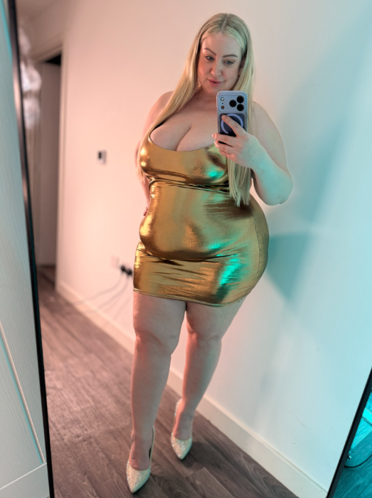 bexxforyou's tweet photo. be honest where did u look first 📷 https://t.co/7Olbqjdnhm