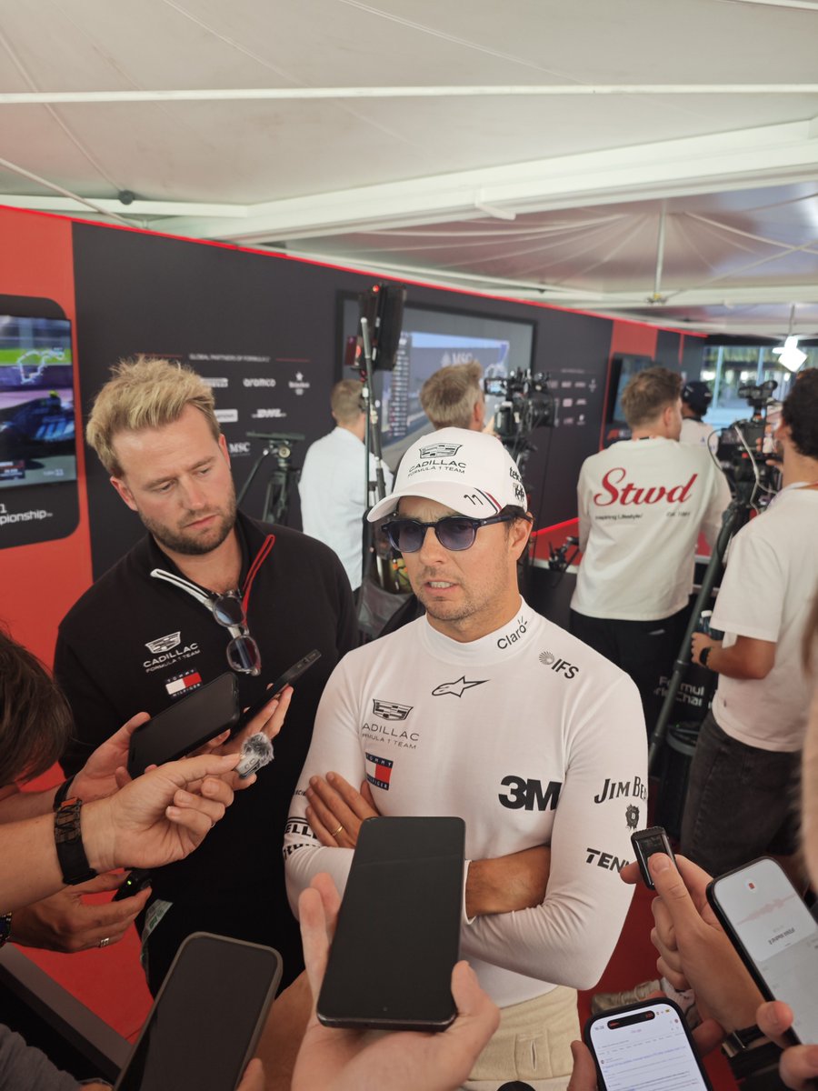SnowXZ1005's tweet photo. Checo se ve tan hot 🫦 https://t.co/sGiaoZ15OF