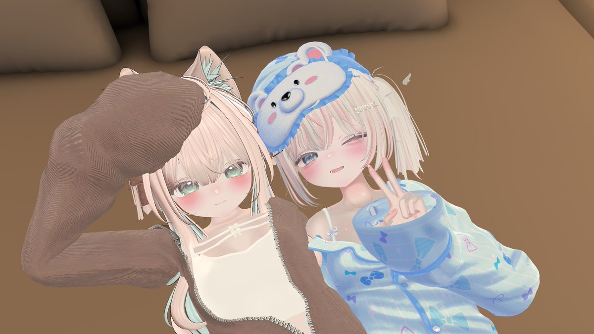 Fu_Fu_vrc's tweet photo. この前V睡ショット🐑💤

われむちゃんは9年ずっと仲良しなネッ友です
VRchatを布教してくれたのも、改変を教えてくれたのも彼

基本的には、コミュ障な私を見守ってサポートしてくれるパパ的立ち位置の人です
私が1人前になったら消えていくんだとか… https://t.co/6kqaclD5kN