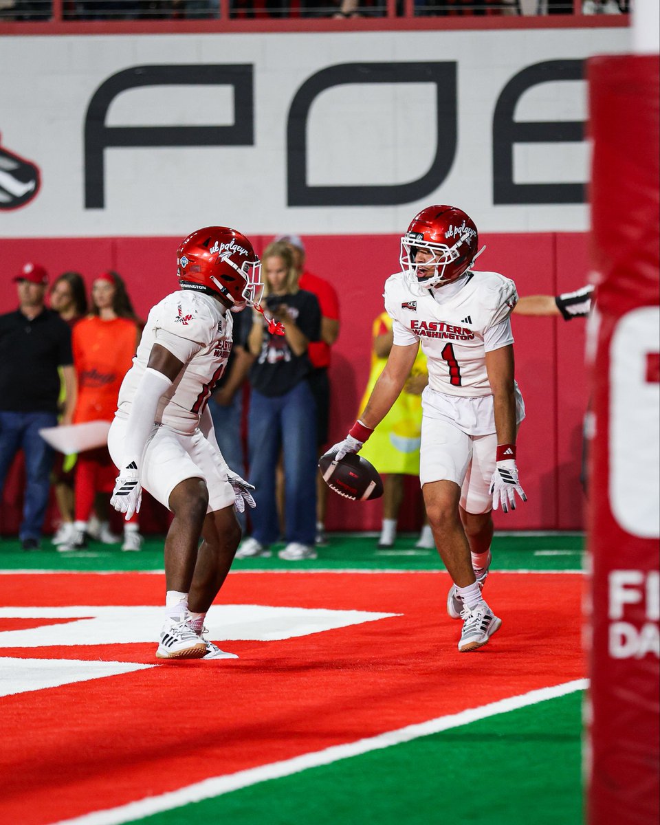 EWUFootball's tweet photo. 1️⃣st career pick for Bryce Smith!

#GoEags #EKG https://t.co/N1DGDpnwMT