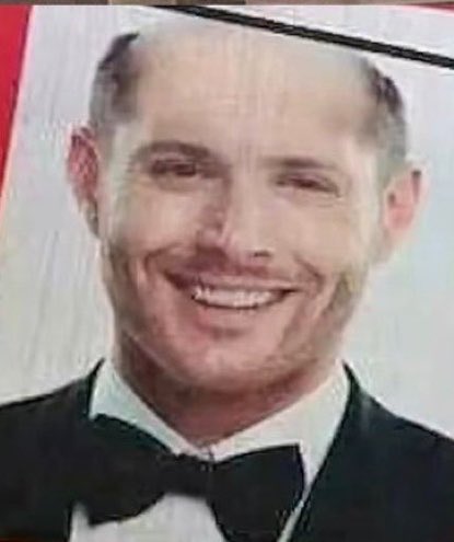TheBoysOOCC's tweet photo. Antony Starr was gifted the infamous Jensen Ackles bald flag at Rose City Comic Con, and he ended up hanging it. 

(📸:@LostinthePrprty) https://t.co/20lprNuBU1