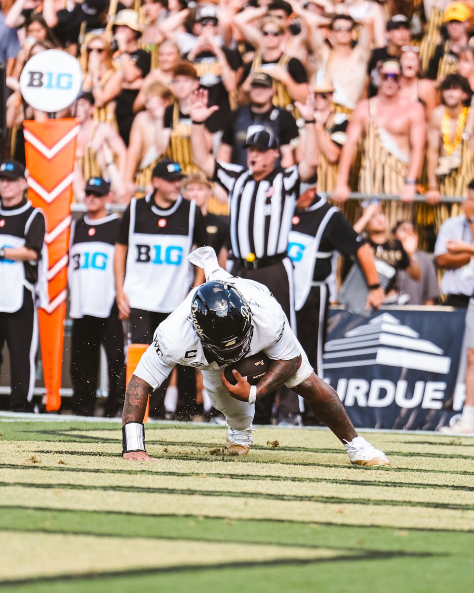 WakeFB's tweet photo. Y'all's butts better be at Allegacy on Friday night 🎩 

🔗 https://t.co/HSpESPfDJq https://t.co/JN6TtKWoxP