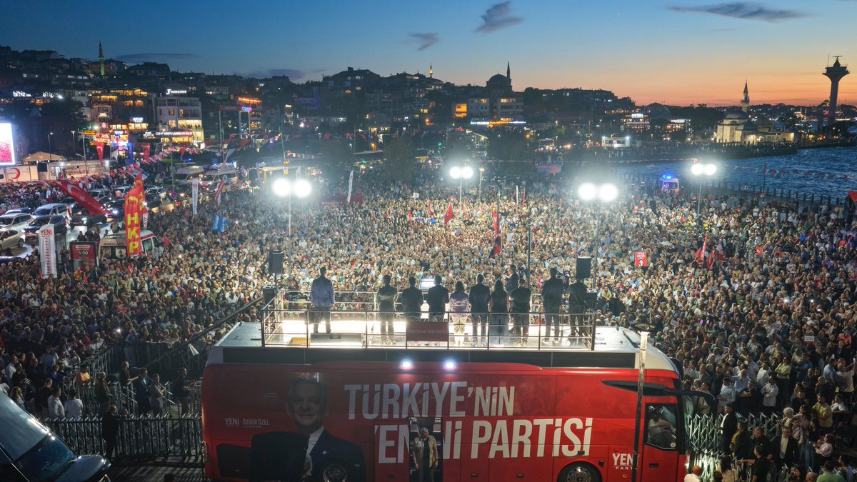 sdedetas's tweet photo. Üsküdar’ın iradesi belli #SinemDedetaşYalnızDeğildir https://t.co/tsbkPa3ADb