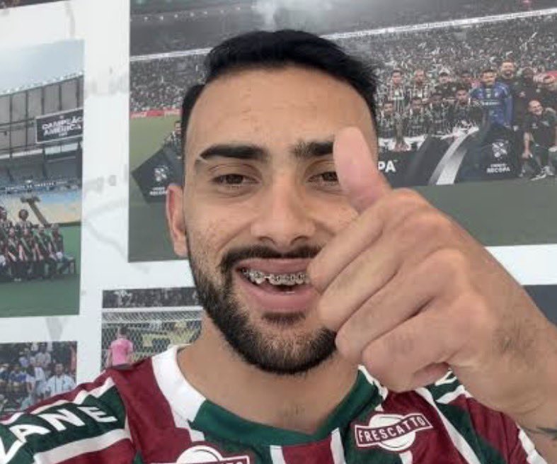 ThiagoRachidFlu's tweet photo. Nessa altura do campeonato ainda colocar esse lixo em campo?

É muita irresponsabilidade, Marcão. https://t.co/wX38fcIxhr
