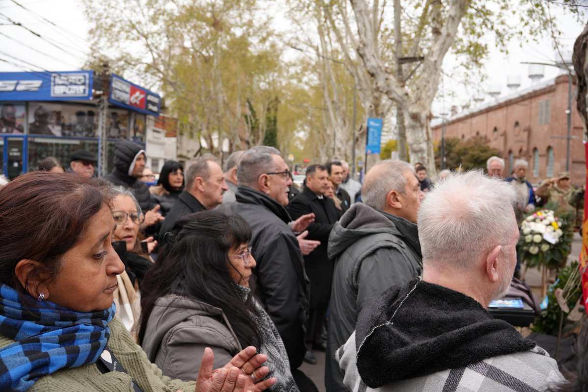 Malfesi's tweet photo. Acto en conmemoración del 50° aniversario de la Masacre de Rosario.

Atentado terrorista que costó la vida de 9 policías y 2 civiles.

Justicia y memoria integral. https://t.co/7KXI5kiiAG