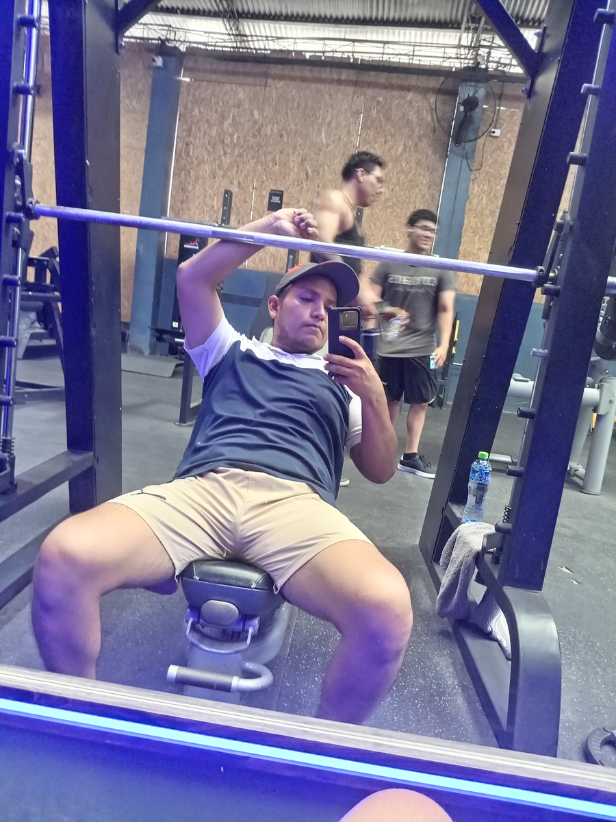 NyxDohko's tweet photo. press inclinado
#gym #diapecho #rutinas https://t.co/pPil4d09uy