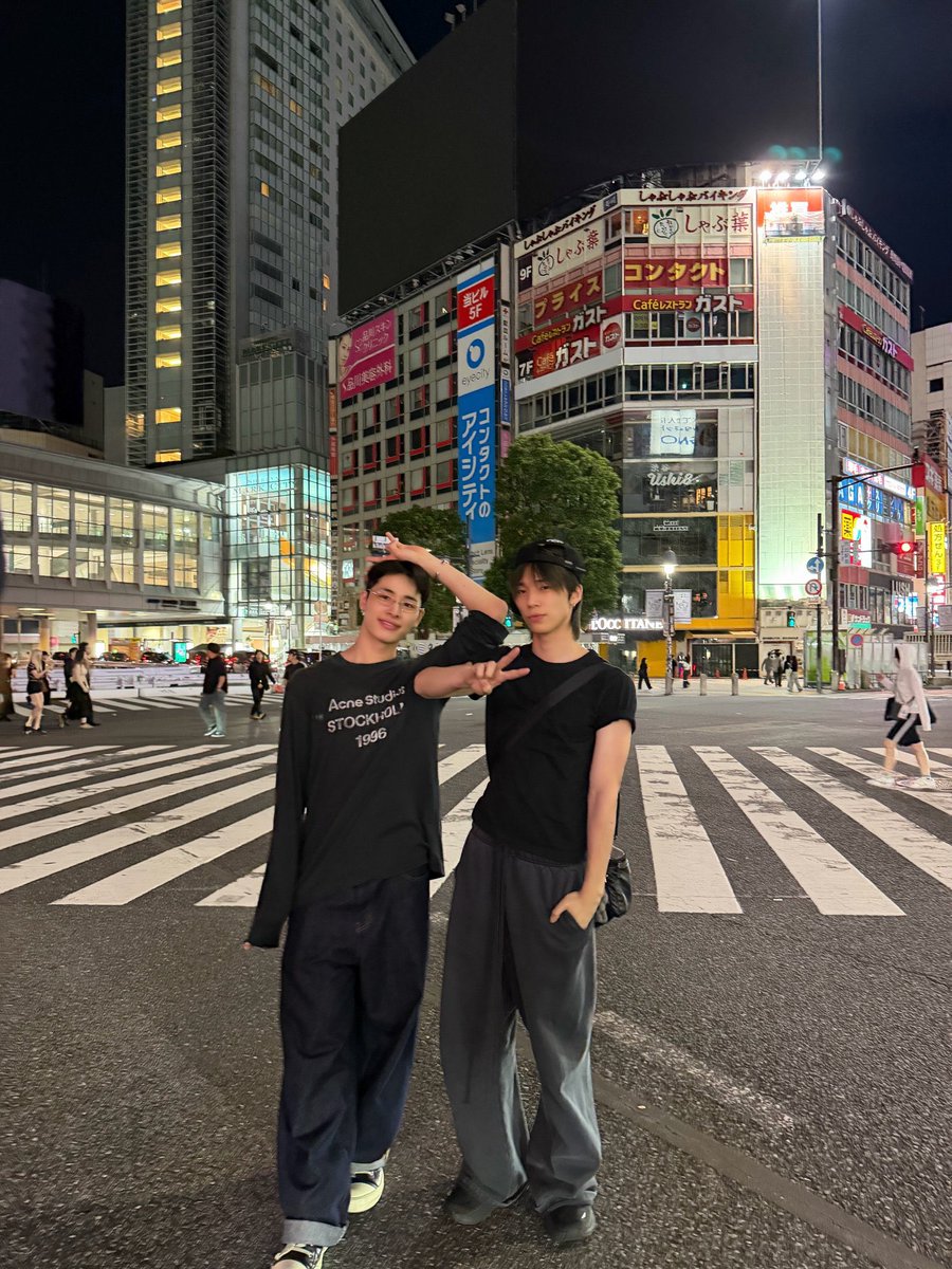 nexzism's tweet photo. “sorry for taking the puppy from you. 
im always joking~” 
  my mongmongz . .
     my most favorite boys ❤︎ https://t.co/YvsfrSYx98