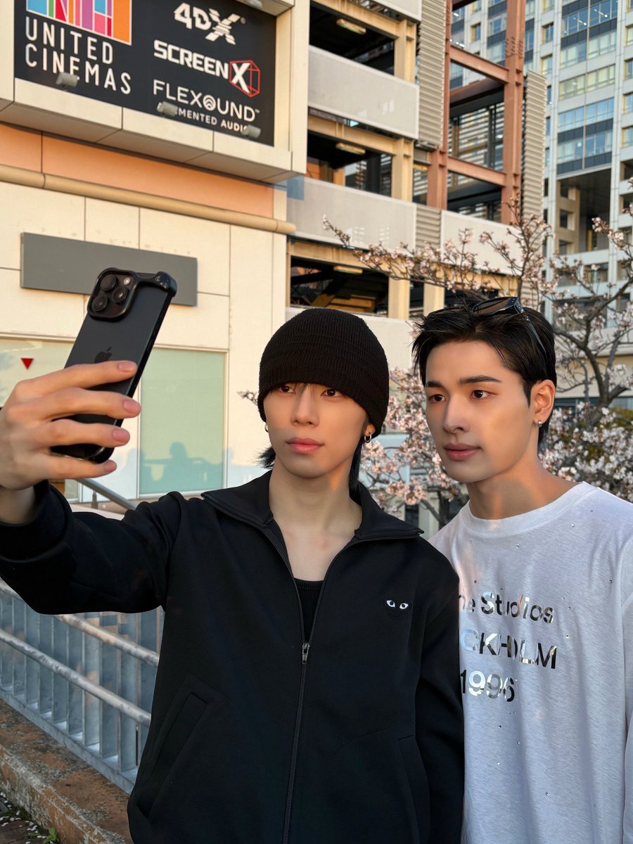 nexzism's tweet photo. “sorry for taking the puppy from you. 
im always joking~” 
  my mongmongz . .
     my most favorite boys ❤︎ https://t.co/YvsfrSYx98