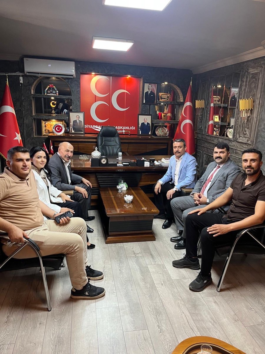 haticeseydaoglu's tweet photo. 📍 Diyarbakır | MHP İl Başkanlığı

20. ve 21. Dönem Diyarbakır Milletvekili, kıymetli babam Sebgetullah Seydaoğlu ile MHP Diyarbakır İl Başkanlığı görevine atanan Sayın Hasan Özcoşkun’u ziyaret ederek, hayırlı olsun dileklerimizi ilettik.

Aile dostumuz, kıymetli Başkanımız Sayın Hasan Özcoşkun’u tebrik ediyor; görev süresince Cumhur İttifakı’mızın birlik ve dayanışmasını daha da güçlendirecek, Diyarbakır’ımıza ve ülkemize değer kazandıracak başarılı çalışmalara imza atmasını temenni ediyorum.

Diyarbakır’ımızın huzuru, refahı ve geleceği için birlik ve beraberlik içerisinde daha güçlü bir şekilde çalışmaya devam edeceğiz.

@dbdevletbahceli @MHP_Bilgi @HsnozcoskunMHP @MHPDYARBAK7n