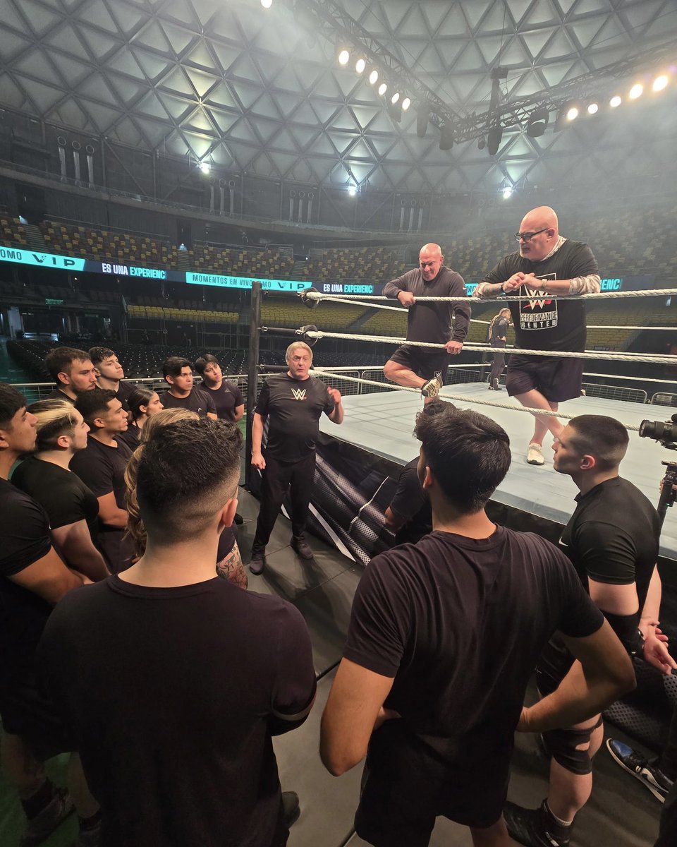 TripleH's tweet photo. Four incredible Live Events in Quito, Bogota, Buenos Aires, and Santiago…
Tryouts in Colombia and Chile…
Night one of TripleMania in Las Vegas.
Smackdown in CDMX…

Thank you to all @WWE fans across Central and South America throughout this week.

#AAATripleMania and #WWERaw are up next. MEXICO CITY… ARE. YOU. READY???