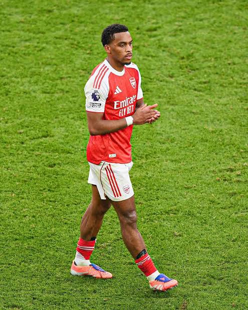 SpikeTweets_14's tweet photo. 20 minutes on the pitch and he has already reminded us how good he is https://t.co/zhEgm95UxO