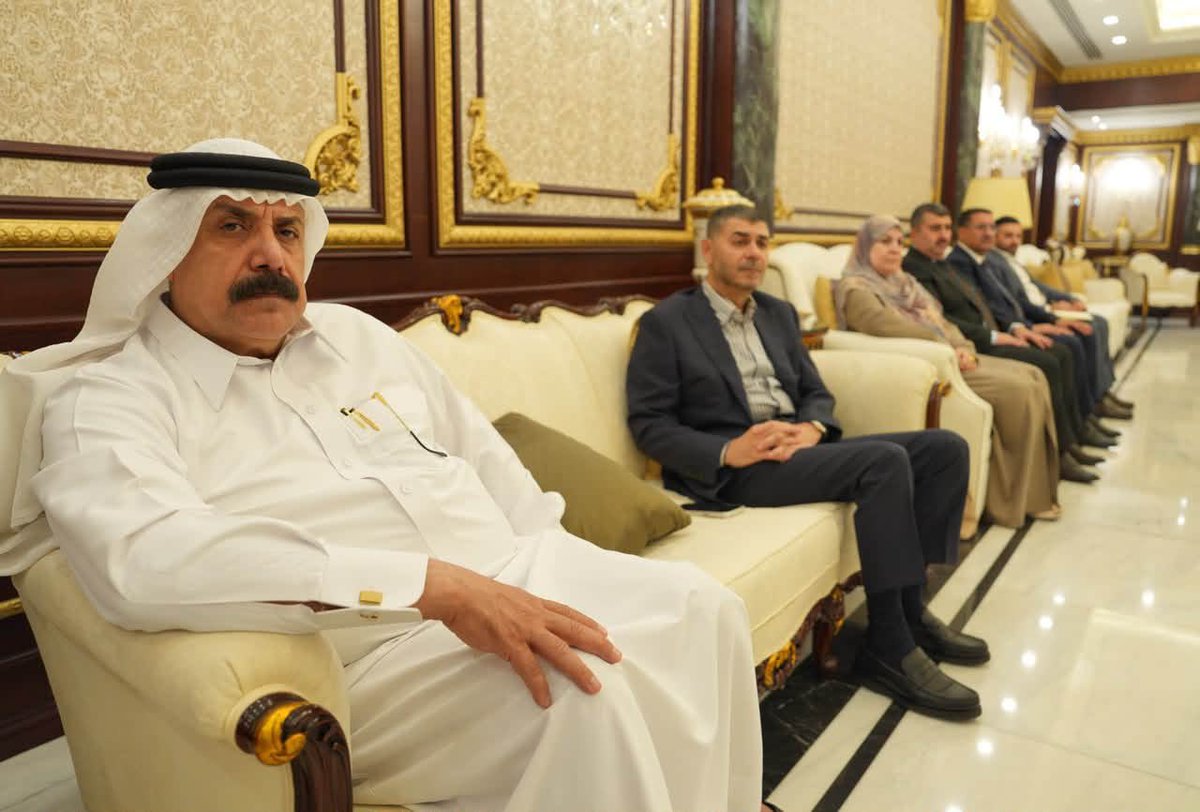 Mahmood_alqiesi's tweet photo. استقبلنا برفقة أعضاء تحالف العزم، وفد المكتب السياسي لائتلاف الإعمار والتنمية برئاسة السيد حيدر الفوادي، لبحث مستجدات المشهد السياسي والقضايا المشتركة.
أكدنا خلال اللقاء أهمية استمرار الحوار والتنسيق واعتماد التفاهمات الوطنية، بما يدعم مؤسسات الدولة ويُعزز استقرار البلاد. https://t.co/Rc8SSoBzWq