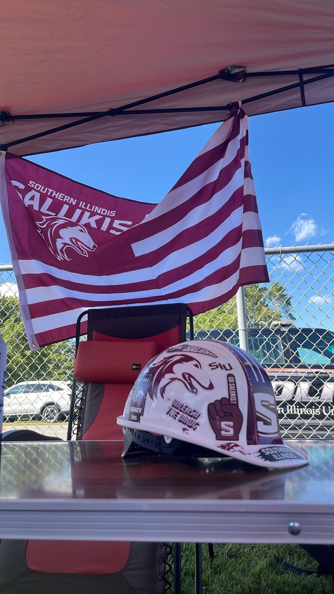 salukinkirk's tweet photo. God Bless the Dawgs https://t.co/lRuJTzJExZ