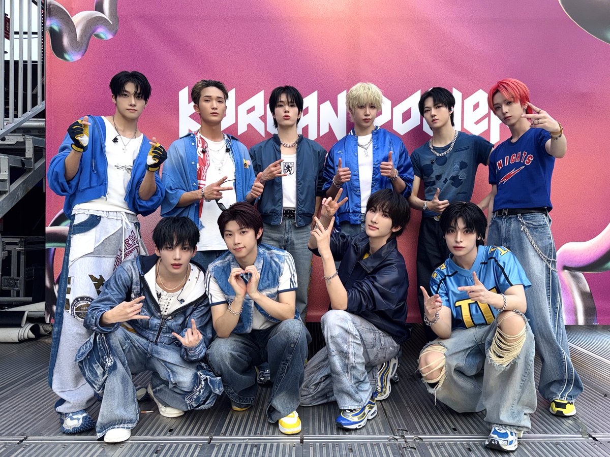 xikers_official's tweet photo. [👀] 260912 #뮤직뱅크 in Barcelona

#Hi_kers👋 #xikers #싸이커스 https://t.co/EHpUKfe6eH