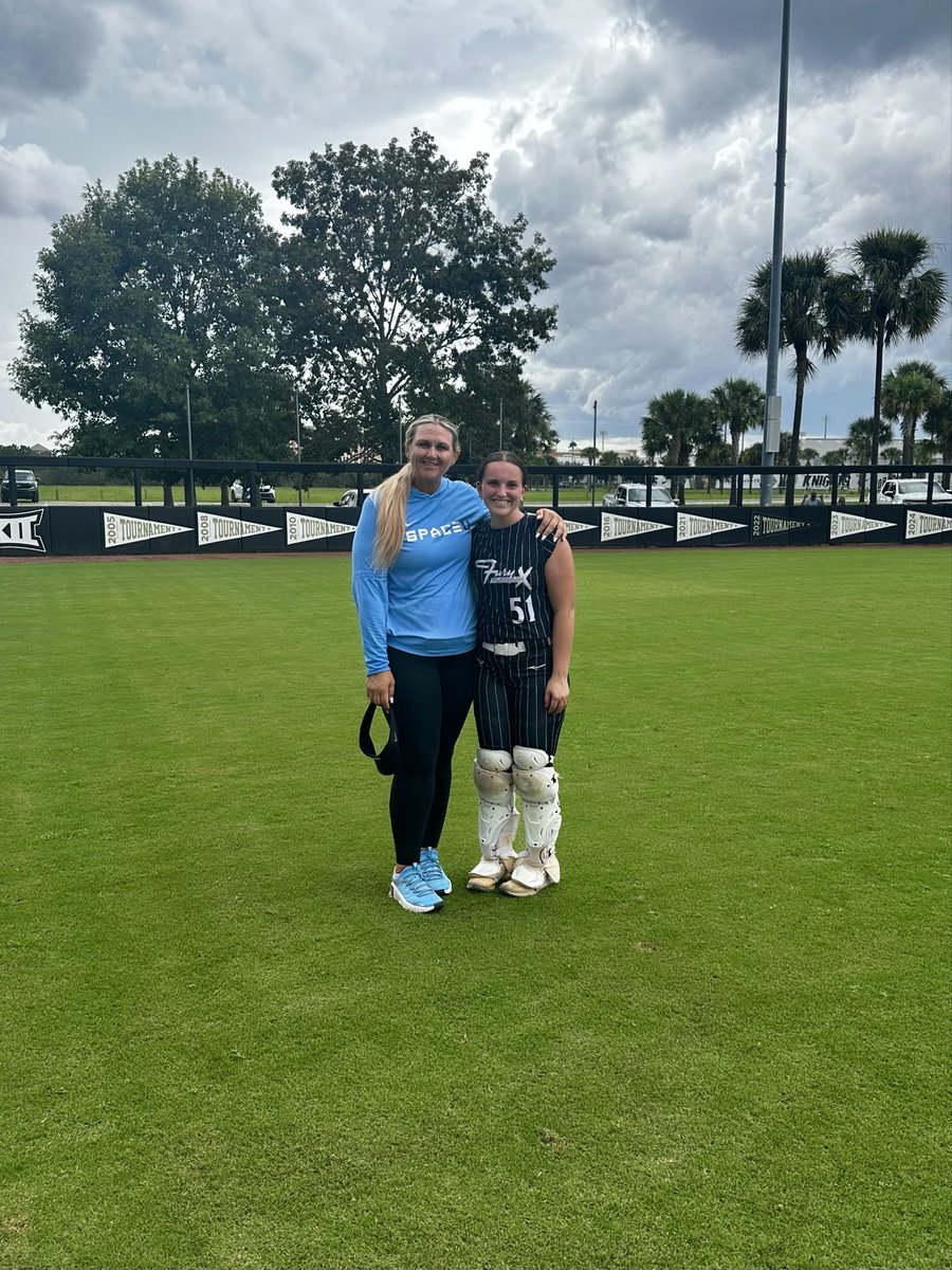 AnnaCastillo_2's tweet photo. Had a blast at the @UCF_Softball camp!! Always such a great time, can’t wait to be back. Charge on ⚔️ @CoachBallMalone @noahbsanders @RyleeSwilley @gracefonseca91 @FuryXhelton https://t.co/I0hkCab2SF