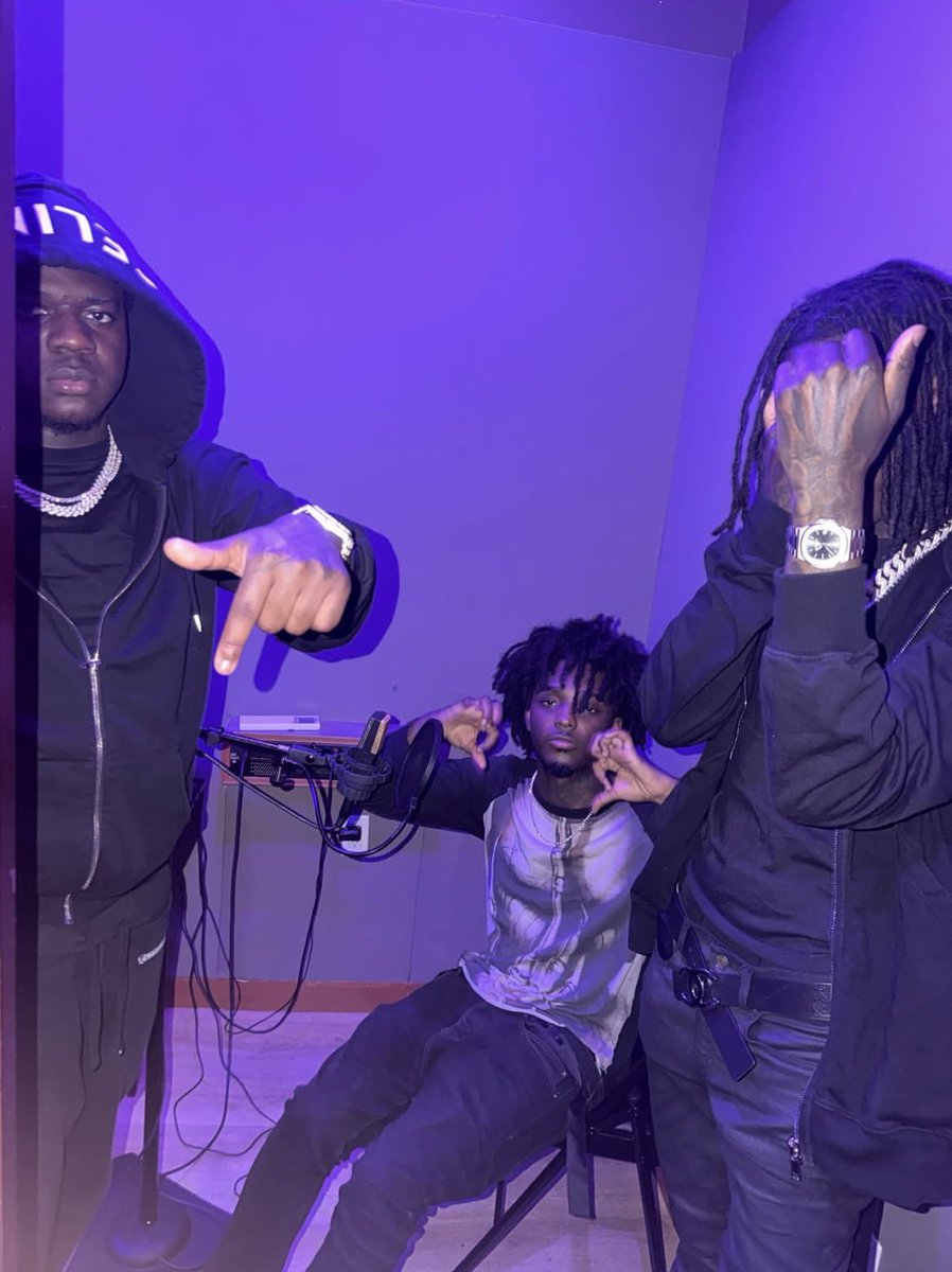 plutoxos's tweet photo. Pradabagshawty x slimegetem x jaeychino https://t.co/sgSw7RWA5E