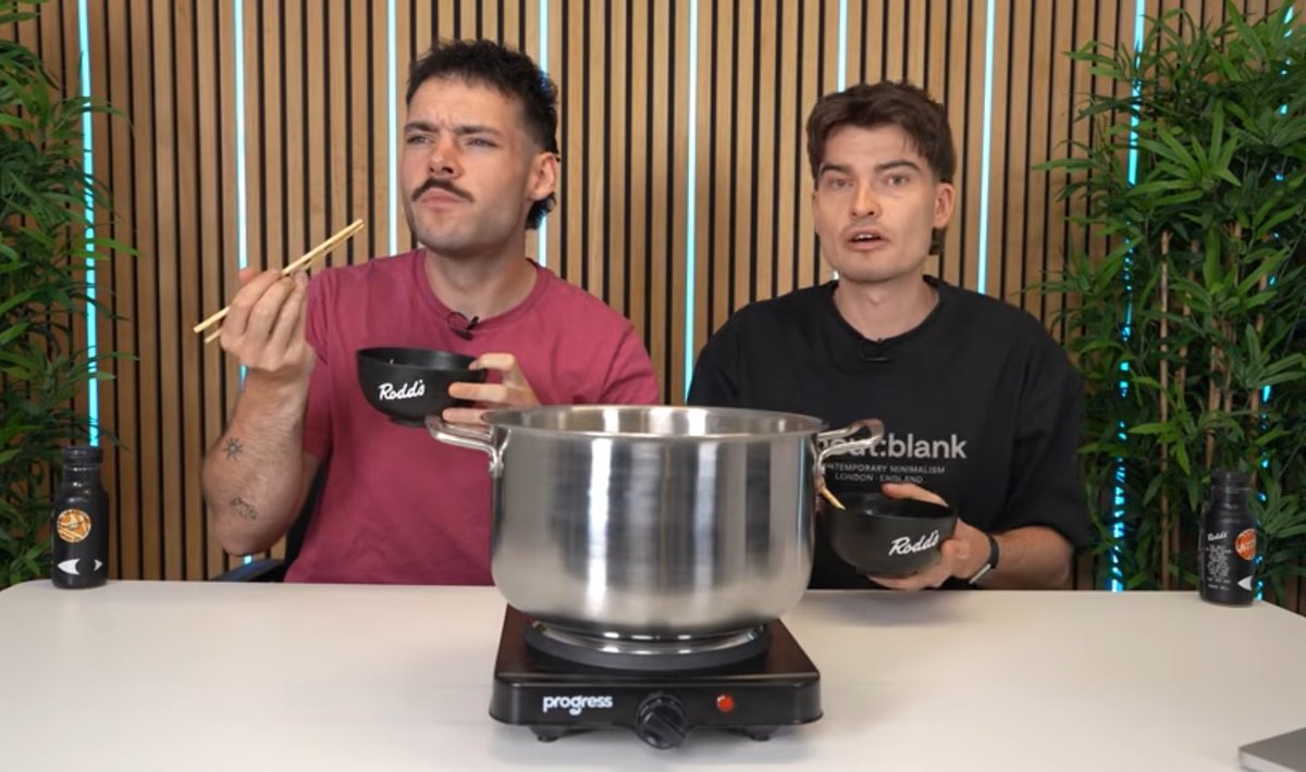 penolachan's tweet photo. I'll kill myself if they made those bowls just for this video #jamesmarriott #willne #willNE https://t.co/8iGc5W5sTK