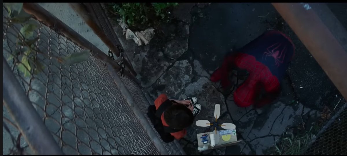 axuz42's tweet photo. @Jaguar_D_Saul27 @jojonier_munoz @FernandoSpider6 Joder que buena escena pero mejor finjo que no existe https://t.co/5pXjCgPPZO