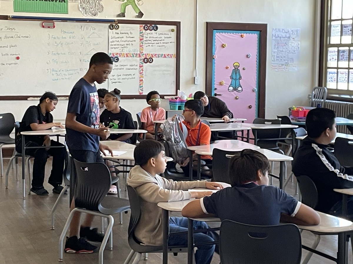 BStoreyMS's tweet photo. Our 6th grade Eagles are engaged in learning at our very first ADSY Saturday School! Learning doesn’t stop just because it’s Saturday😍. Parents, thank you for your support. We will see you next ADSY Saturday school, October 17th.
#BuildingaStoreyofExcellence🦅 https://t.co/0HqgLgX4yV
