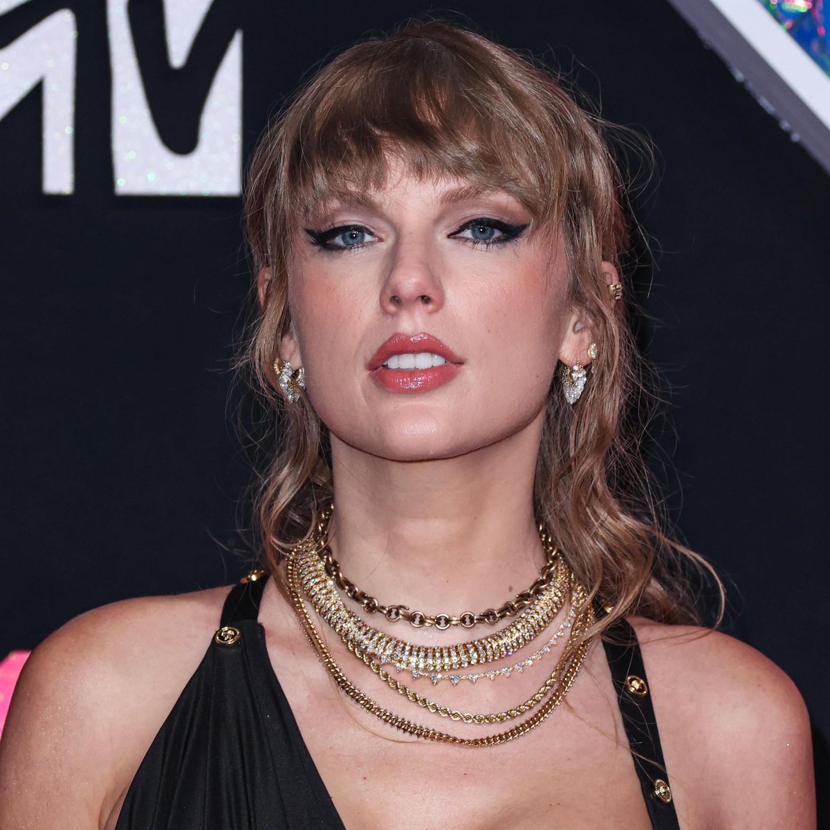 repwhorewildin's tweet photo. swifties : oh cokeli u going to overdose soon

meanwhile...... https://t.co/puNRGJT99Y