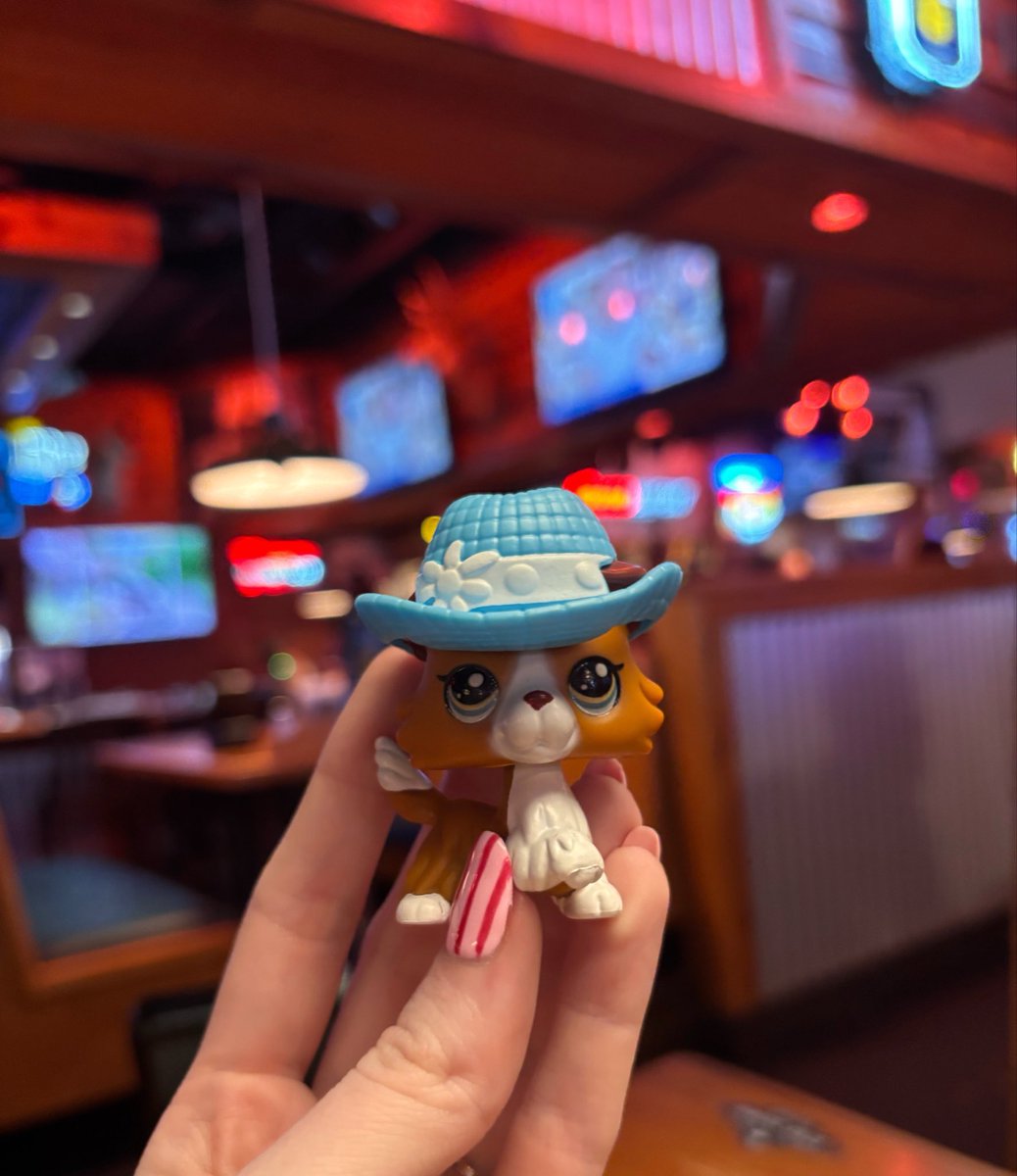 luvnugt's tweet photo. she came to texas roadhouse with us
#lpstwt https://t.co/3mB3DYqN75