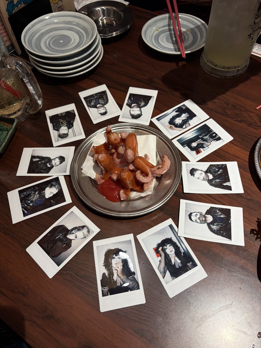 120_jin's tweet photo. 昨日は月夜の晩餐会でした！
開始5分(？)でもうアンコールw
ドメさんのギターに即興ラップ、焼肉の歌面白かった🤣🤣

ツーショ最後に「肉は塩やで！」って主張してきた。 https://t.co/3mYiRPN7vS